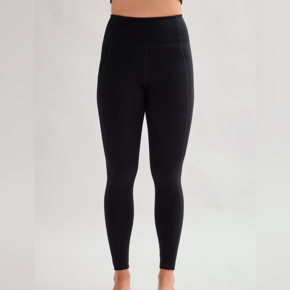 Girlfriend Collective Compressive High-Rise Legging in Black
